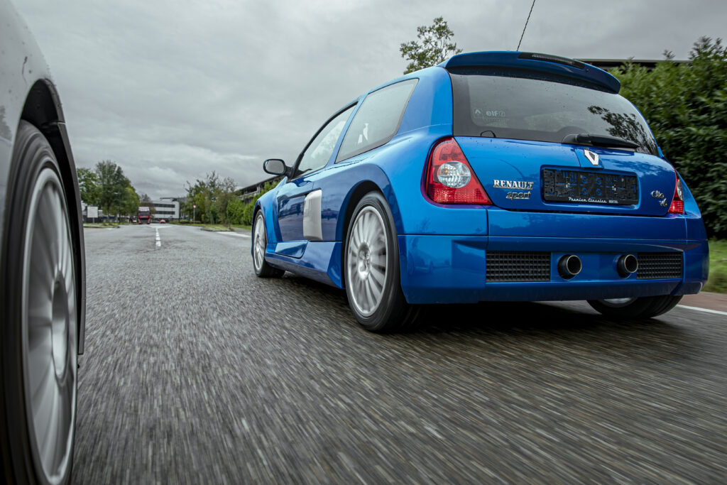 Renault Clio V6 Phase II rear view