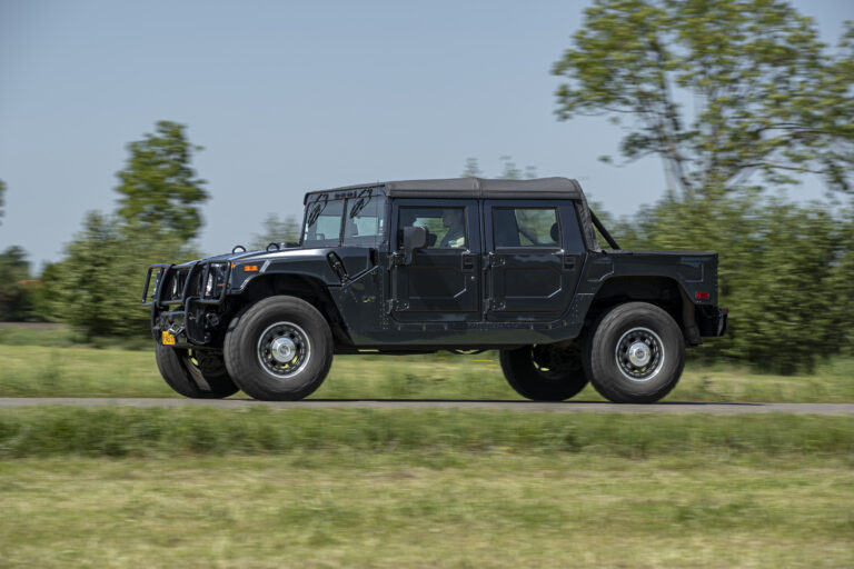 AM General Hummer H1 Alpha